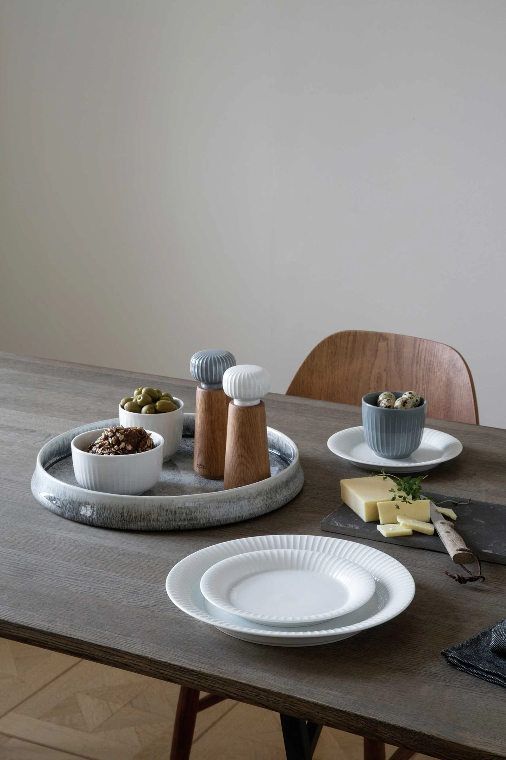 Kähler Hammershøi Kräutermühle Large, Dunkelgrau – Bild 6